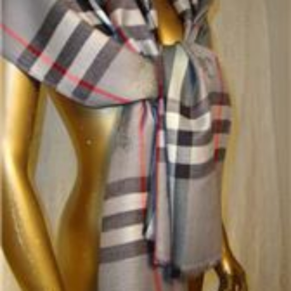 Burberry * SUPERIOR  *Authentic  LARGE SCARF **